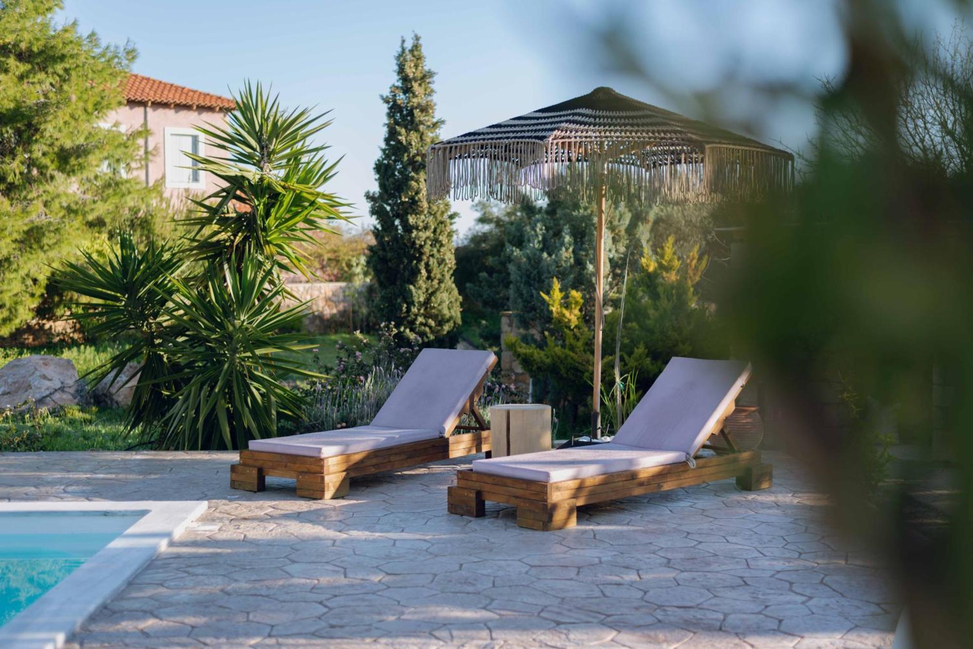 Seaside "Stone & Light Villa Ii" Close To Aegina City Khloi Bagian luar foto